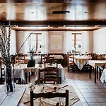 Logis Restaurant Au Lion Rouge 3* Bartenheim