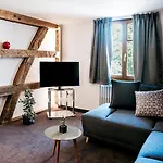 Logis Restaurant Au Lion Rouge Hotel