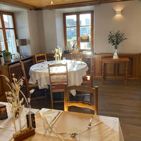 Logis Restaurant Au Lion Rouge