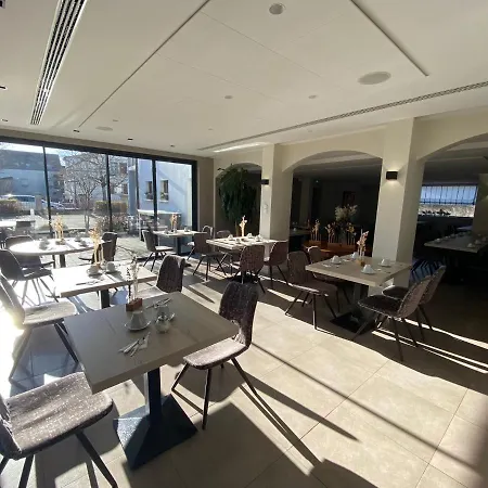 Logis Restaurant Au Lion Rouge
