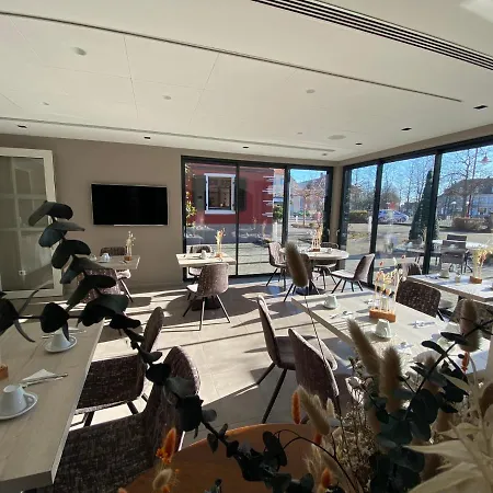 Hotel Logis Restaurant Au Lion Rouge Bartenheim