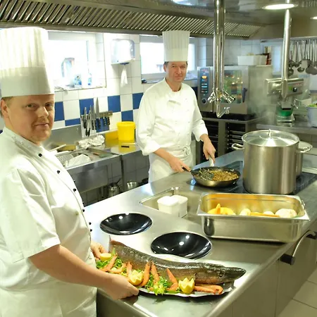 호텔 Logis Restaurant Au Lion Rouge 3*