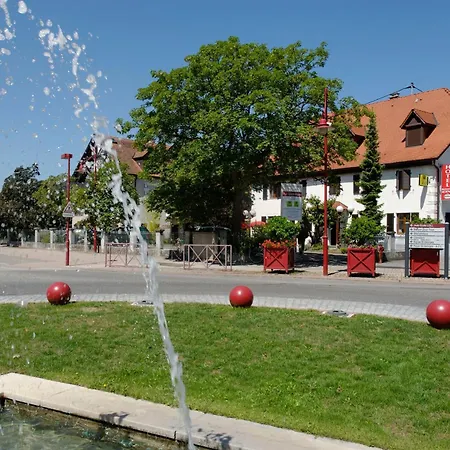 Logis Restaurant Au Lion Rouge