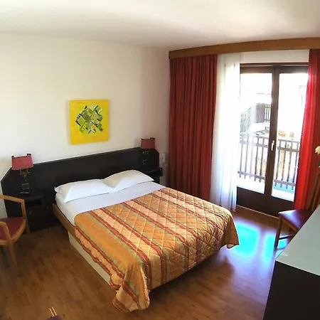 Logis Restaurant Au Lion Rouge 3*