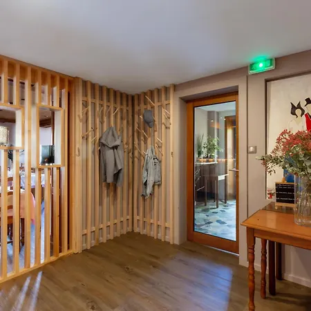 Logis Restaurant Au Lion Rouge Hotel 3*