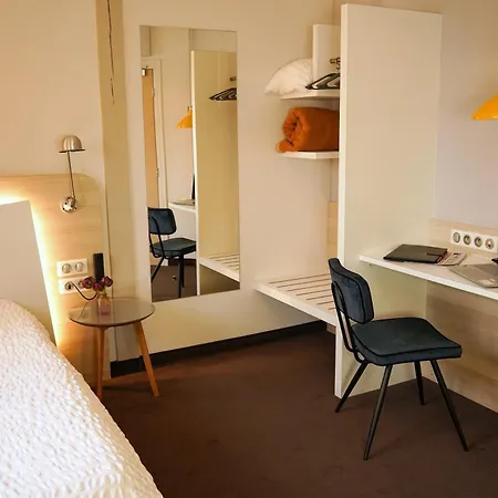 Logis Restaurant Au Lion Rouge 3* Bartenheim