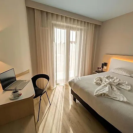 Logis Restaurant Au Lion Rouge 3* Bartenheim