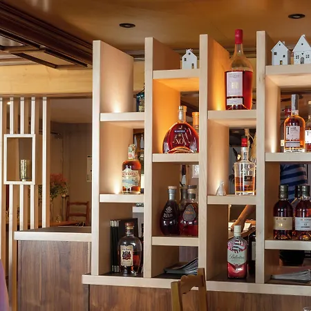 Logis Restaurant Au Lion Rouge 3* Bartenheim