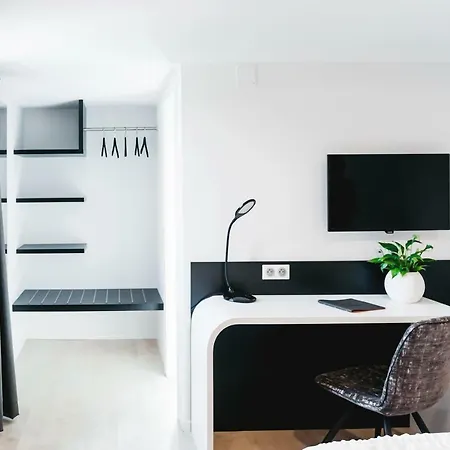 Logis Restaurant Au Lion Rouge Hotel 3*