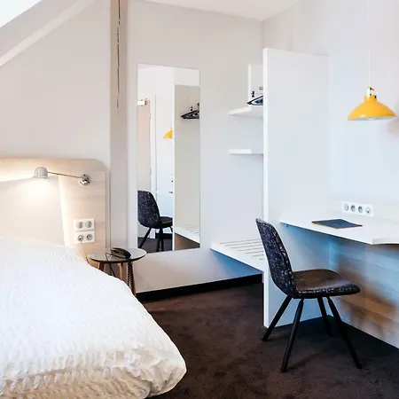 Hotel Logis Restaurant Au Lion Rouge