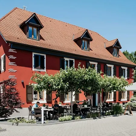 Hotel Logis Restaurant Au Lion Rouge