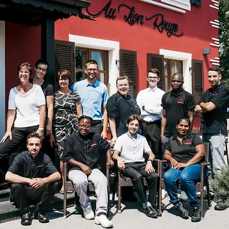 Hotel Logis Restaurant Au Lion Rouge 3*