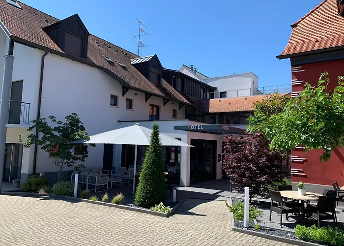 Logis Restaurant Au Lion Rouge 3*