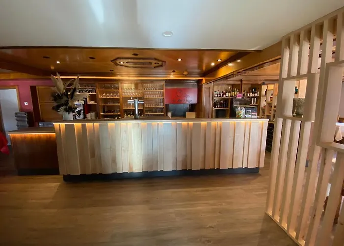 Logis Restaurant Au Lion Rouge Hotel 3*