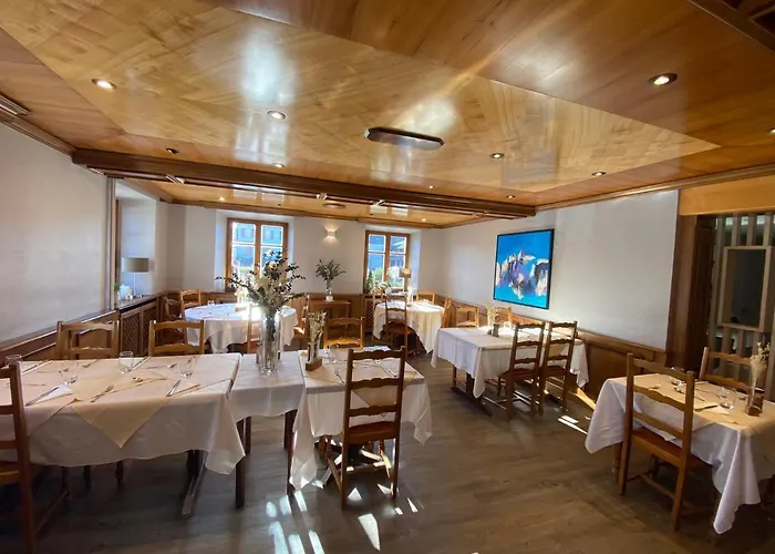 Logis Restaurant Au Lion Rouge 3*