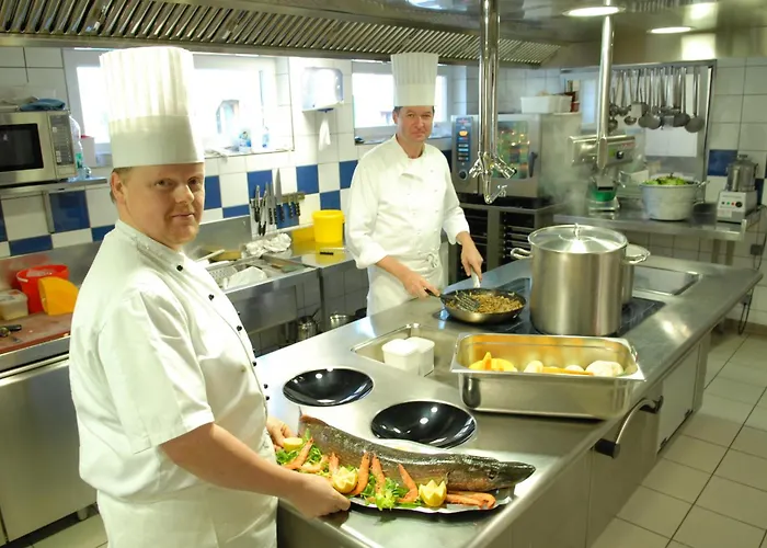 Hotel Logis Restaurant Au Lion Rouge 3*