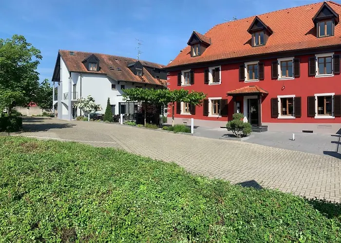 Logis Restaurant Au Lion Rouge Hotel